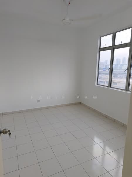 Apartment for Rent at Pangsapuri Lagoon Perdana - Eadie Paw - Interior - PropertyGuru.com.my