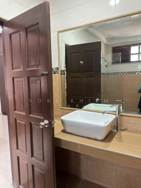 Semi-Detached House for Rent in Kajang (Selangor) - Yoke Khiem Yap - Bathroom - PropertyGuru.com.my