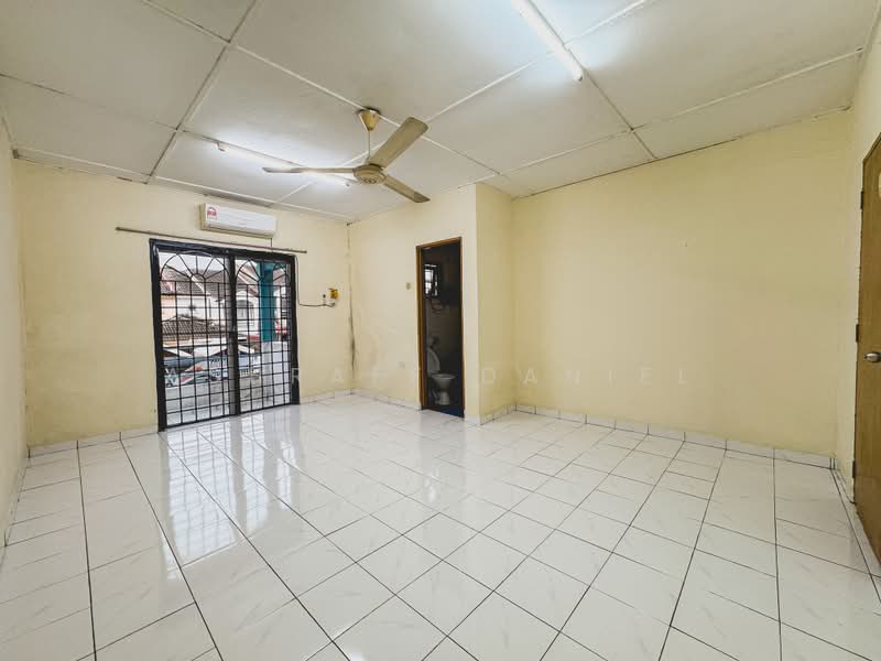 Rumah Teres untuk Disewa di Bandar Country Homes (Rawang) - Ashraff Daniel - PropertyGuru.com.my
