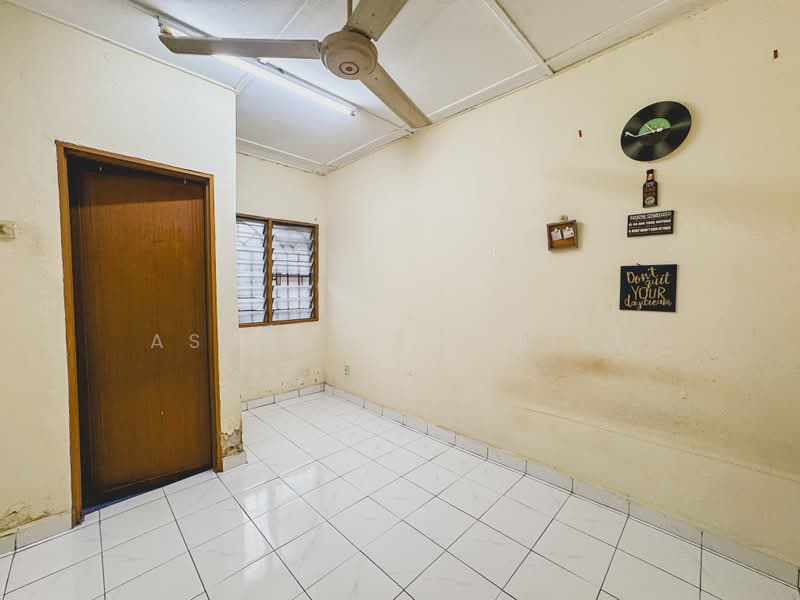 Rumah Teres untuk Disewa di Bandar Country Homes (Rawang) - Ashraff Daniel - PropertyGuru.com.my