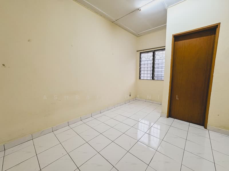 Rumah Teres untuk Disewa di Bandar Country Homes (Rawang) - Ashraff Daniel - PropertyGuru.com.my