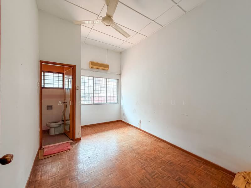 2.5-storey Terraced House for Sale in Ampang Jaya (Ampang) - Aisyah Abdul Manap - Bathroom - PropertyGuru.com.my