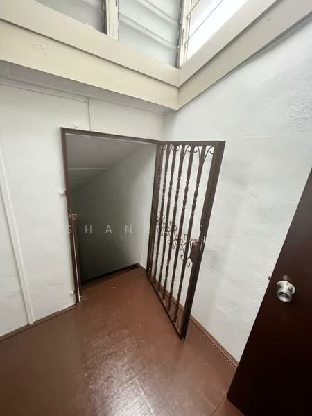 1-storey Terraced House for Sale in Kluang (Johor) - Shanel Tee - Entrance - PropertyGuru.com.my