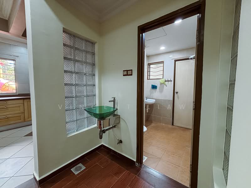 Rumah Teres 2 Tingkat untuk Dijual di Seksyen 11 (Kota Damansara) - Vincent Liaw - Bathroom - PropertyGuru.com.my