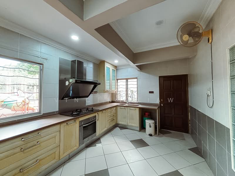 Rumah Teres 2 Tingkat untuk Dijual di Seksyen 11 (Kota Damansara) - Vincent Liaw - Kitchen - PropertyGuru.com.my