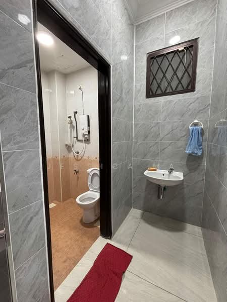 Semi-Detached House for Rent in Johor Bahru (Johor) - Jessica Ma - Bathroom - PropertyGuru.com.my