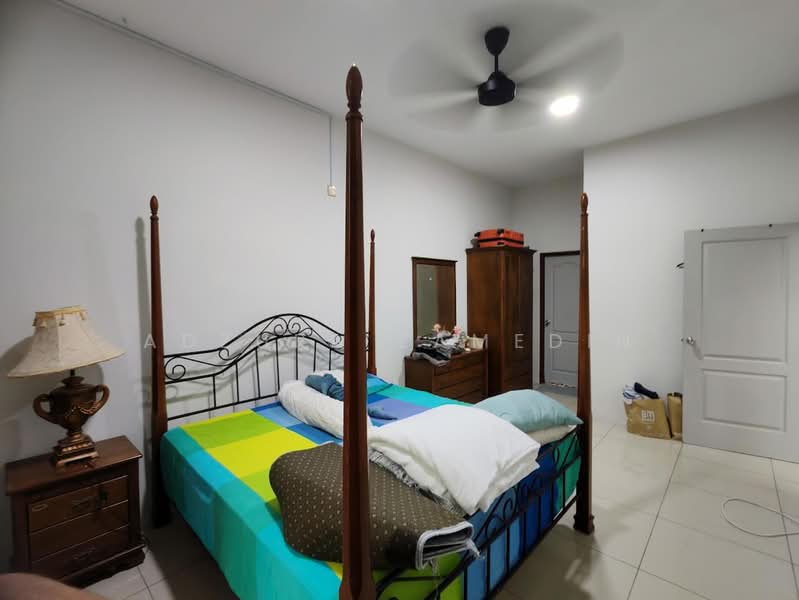 Rumah Berkembar untuk Dijual di Perdana College Heights (Mantin) - Adzura Zamedin - Bedroom - PropertyGuru.com.my