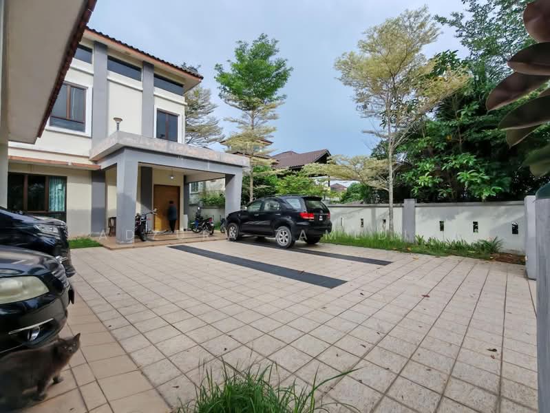 Rumah Berkembar untuk Dijual di Perdana College Heights (Mantin) - Adzura Zamedin - Exterior - PropertyGuru.com.my