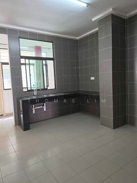 Rumah Teres 2 Tingkat untuk Disewa di Bukit Raja (Selangor) - Thomas Lim - Kitchen - PropertyGuru.com.my