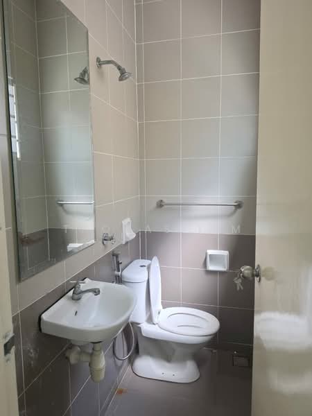 Rumah Teres 2 Tingkat untuk Disewa di Bukit Raja (Selangor) - Thomas Lim - Bathroom - PropertyGuru.com.my