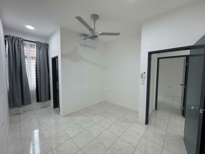 Rumah Teres untuk Disewa di Bandar Dato Onn (Tebrau) - Jordan . - PropertyGuru.com.my