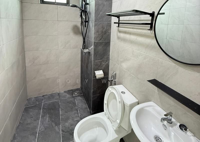Kondominium untuk Dijual di Residensi Bintang - Poey Wong - Bathroom - PropertyGuru.com.my