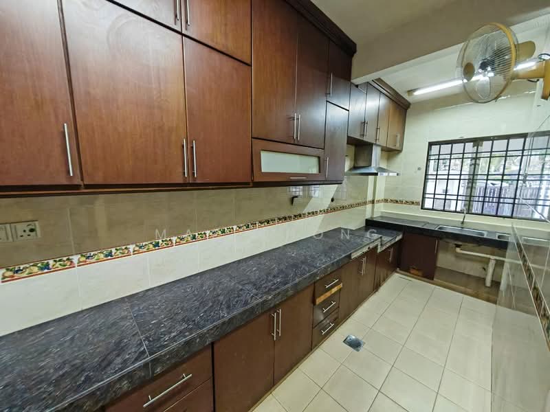 2-storey Terraced House for Rent in Taman Kajang Utama (Kajang) - Mac Chong - Kitchen - PropertyGuru.com.my