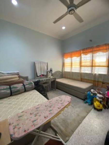 Bungalow House untuk Dijual di Taman Datuk Palembang (Bukit Baru) - Woon . - Bedroom - PropertyGuru.com.my