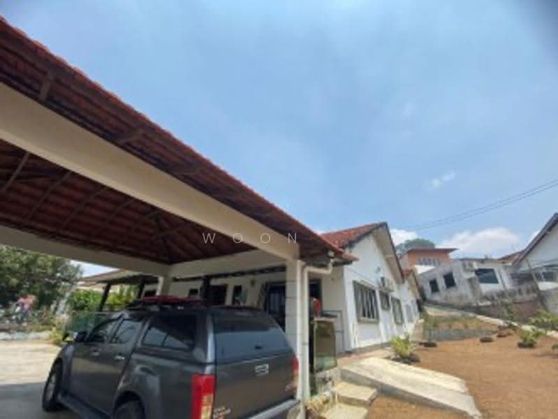 Bungalow House untuk Dijual di Taman Datuk Palembang (Bukit Baru) - Woon . - Exterior - PropertyGuru.com.my