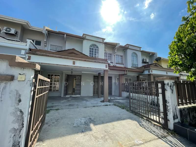 Rumah Teres 2 Tingkat untuk Dijual di Hulu Langat (Selangor) - Mohd Nor Fahmi - Exterior - PropertyGuru.com.my
