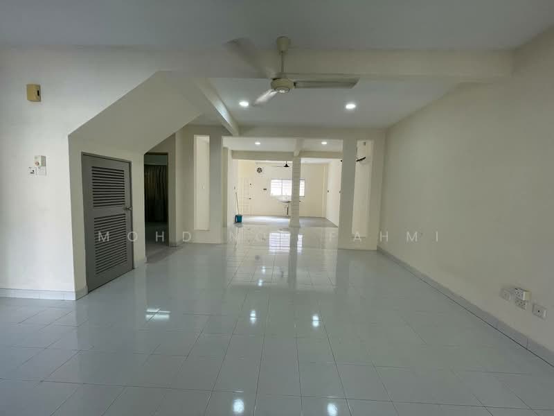 Rumah Teres 2 Tingkat untuk Dijual di Hulu Langat (Selangor) - Mohd Nor Fahmi - Living Room - PropertyGuru.com.my