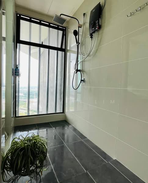 Service Residence for Rent at Southkey Mosaic - Norman Lim - Bathroom - PropertyGuru.com.my