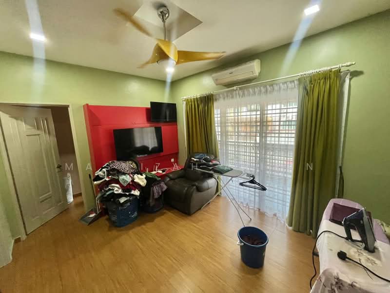 Rumah Berkembar untuk Dijual di Taman Indah Gemilang 1 (Batu Caves) - Masnizah Arifin - Living Room - PropertyGuru.com.my