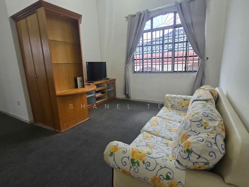 Bungalow for Sale in Taman Sri Kluang (Kluang) - Shanel Tee - Living Room - PropertyGuru.com.my