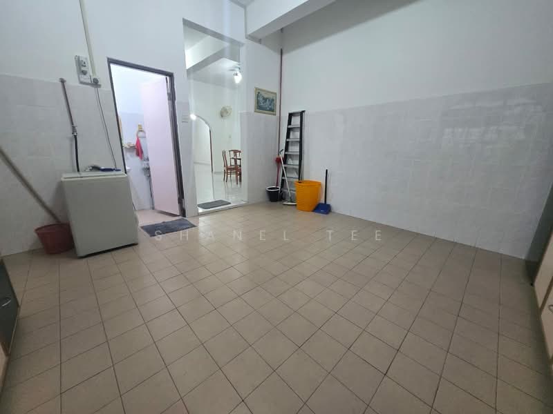 Bungalow for Sale in Taman Sri Kluang (Kluang) - Shanel Tee - Interior - PropertyGuru.com.my