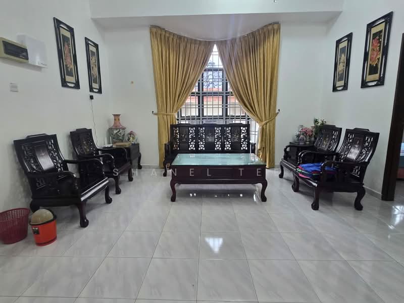Bungalow for Sale in Taman Sri Kluang (Kluang) - Shanel Tee - Living Room - PropertyGuru.com.my