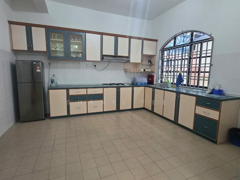Bungalow for Sale in Taman Sri Kluang (Kluang) - Shanel Tee - Kitchen - PropertyGuru.com.my