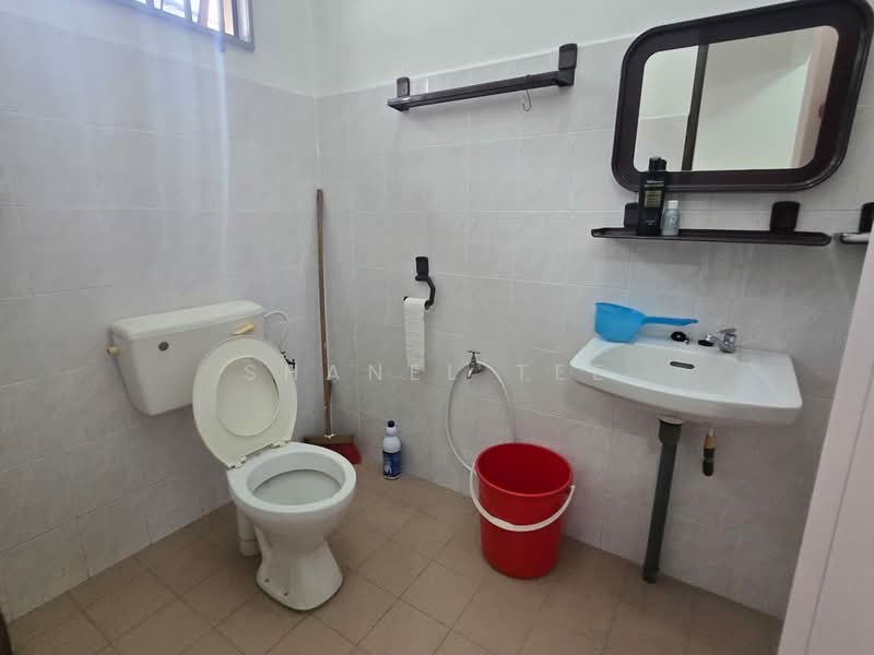 Bungalow for Sale in Taman Sri Kluang (Kluang) - Shanel Tee - Bathroom - PropertyGuru.com.my