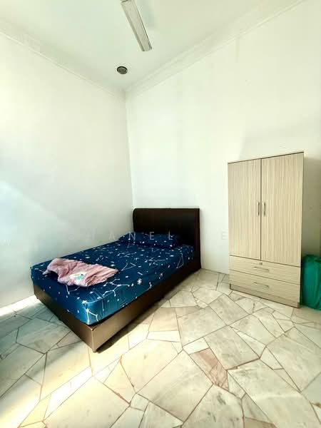 1-storey Terraced House for Rent in Kluang (Johor) - Shanel Tee - Bedroom - PropertyGuru.com.my