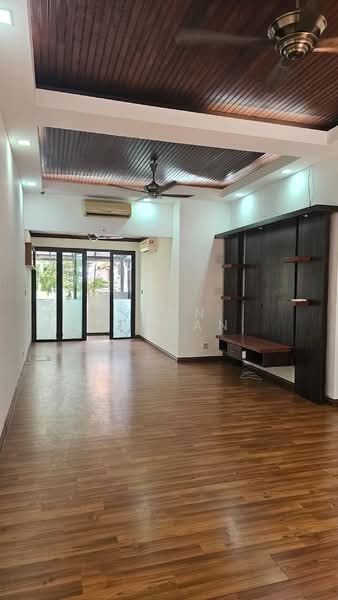 Rumah Teres 2 Tingkat untuk Disewa di Bukit Jelutong (Shah Alam) - Zann Fauzan - Living Room - PropertyGuru.com.my