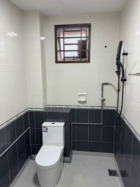 Rumah Teres untuk Disewa di Seksyen 2 Bandar Baru Bangi (Bandar Baru Bangi) - Muhammad Amerul - Bathroom - PropertyGuru.com.my