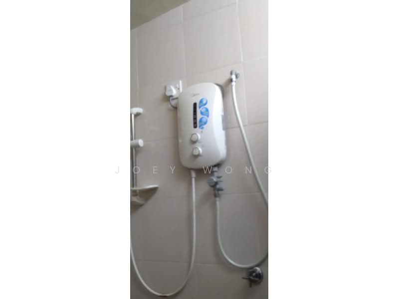 Rumah Teres 2 Tingkat untuk Disewa di Taman Batu Tiga (Shah Alam) - Joey Wong - Bathroom - PropertyGuru.com.my