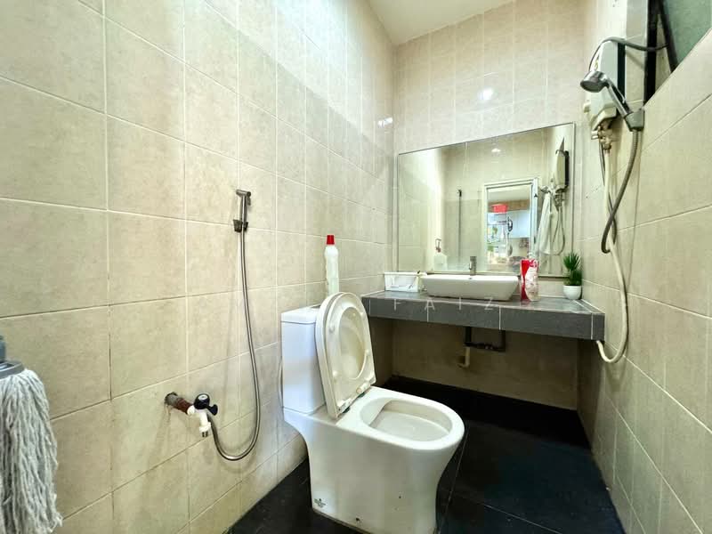 2.5-storey Terraced House for Sale in Bandar Nusaputra (Puchong) - Amzar Faiz - PropertyGuru.com.my