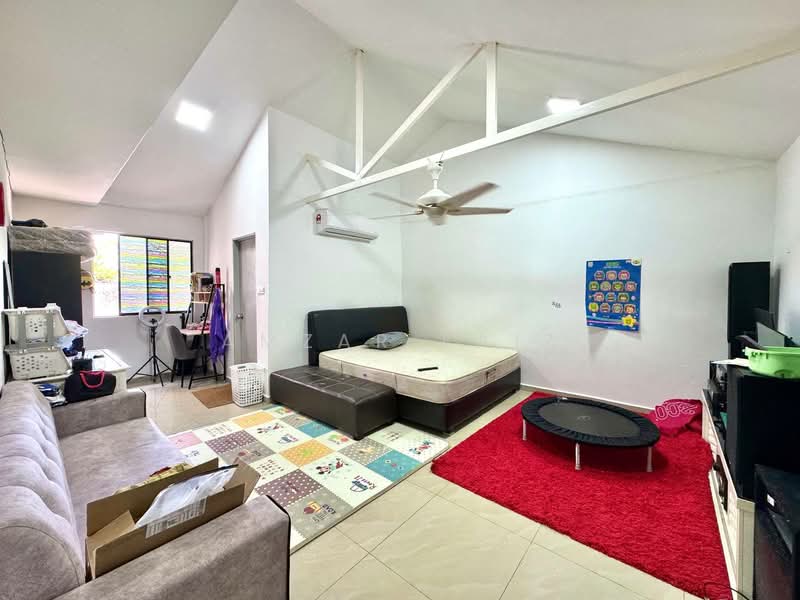 2.5-storey Terraced House for Sale in Bandar Nusaputra (Puchong) - Amzar Faiz - PropertyGuru.com.my