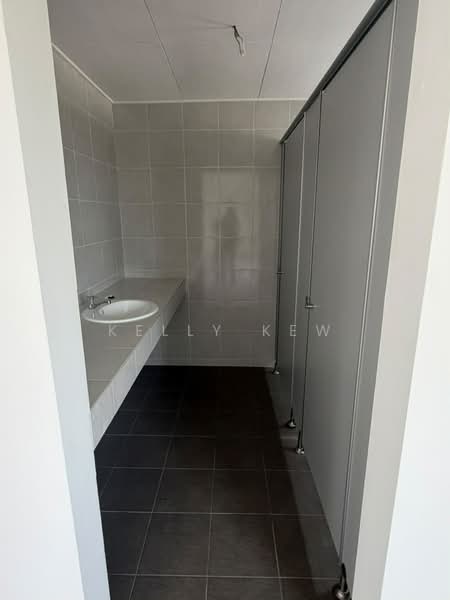 Shop for Rent in Bandar Metro Puchong (Puchong) - Kelly Kew - Bathroom - PropertyGuru.com.my