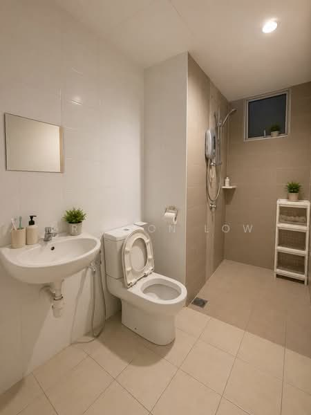 Condominium for Rent at The Zest @ Kinrara 9 - Grayson Low - Bathroom - PropertyGuru.com.my