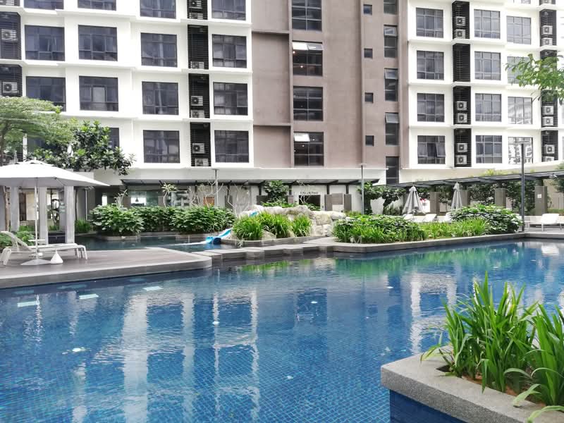 Servis Apartment untuk Disewa di Fraser Residence (188 Suites) - Jyne Lim - Pool - PropertyGuru.com.my