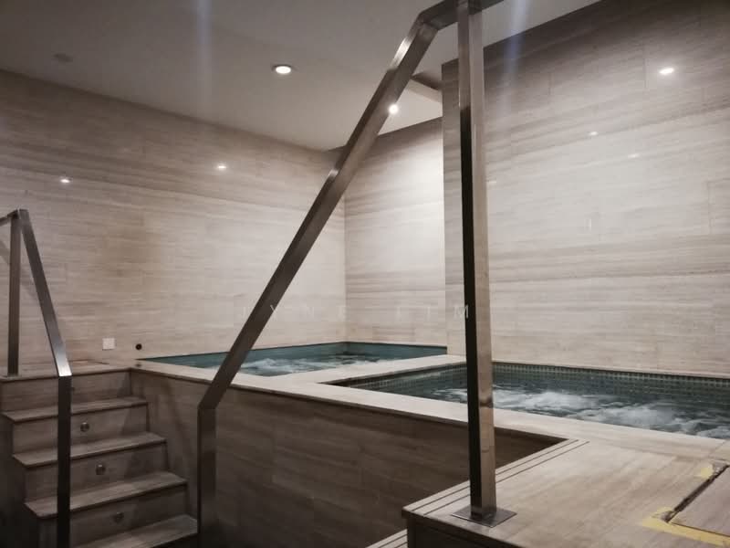 Servis Apartment untuk Disewa di Fraser Residence (188 Suites) - Jyne Lim - Pool - PropertyGuru.com.my