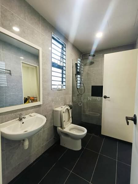 Semi-Detached House for Sale in Bandar Metro Puchong (Puchong) - Tian Sing Fong - Bathroom - PropertyGuru.com.my