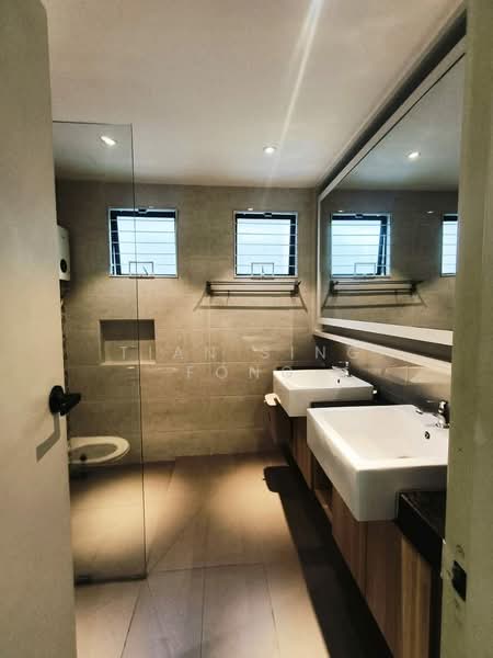 Semi-Detached House for Sale in Bandar Metro Puchong (Puchong) - Tian Sing Fong - Bathroom - PropertyGuru.com.my