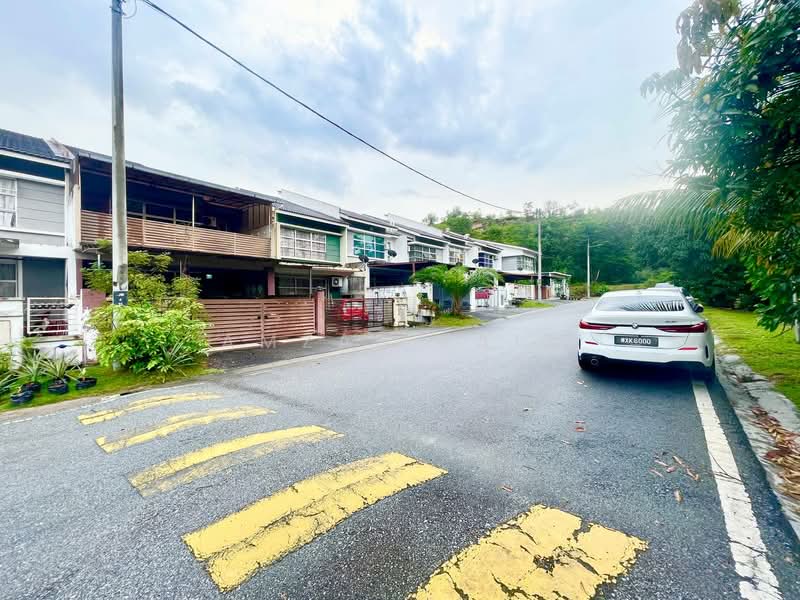 2-storey Terraced House for Sale in Taman Mawar (Sepang) - Amzar Faiz - PropertyGuru.com.my