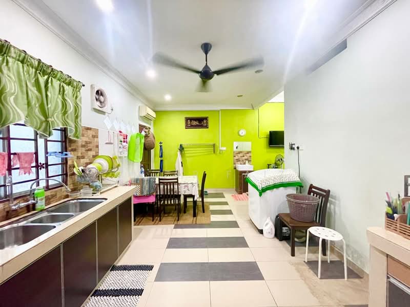 2-storey Terraced House for Sale in Taman Mawar (Sepang) - Amzar Faiz - PropertyGuru.com.my
