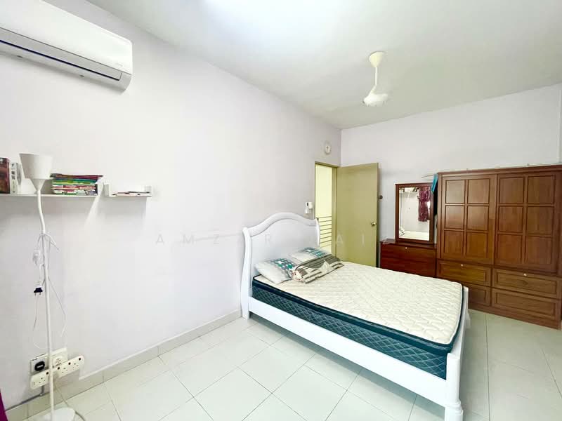 2-storey Terraced House for Sale in Taman Mawar (Sepang) - Amzar Faiz - PropertyGuru.com.my