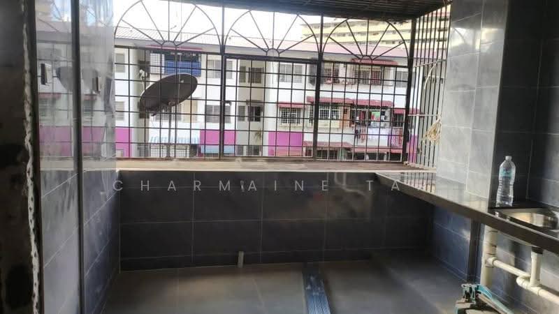 Rumah Flat untuk Dijual di Merpati - Charmaine Tan - Balcony - PropertyGuru.com.my