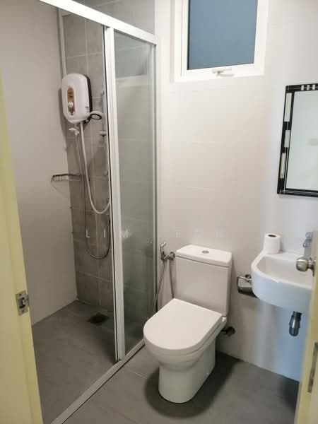 Service Residence for Rent at Impiria Residensi Bukit Tinggi Klang - Lim Jeon - Bathroom - PropertyGuru.com.my
