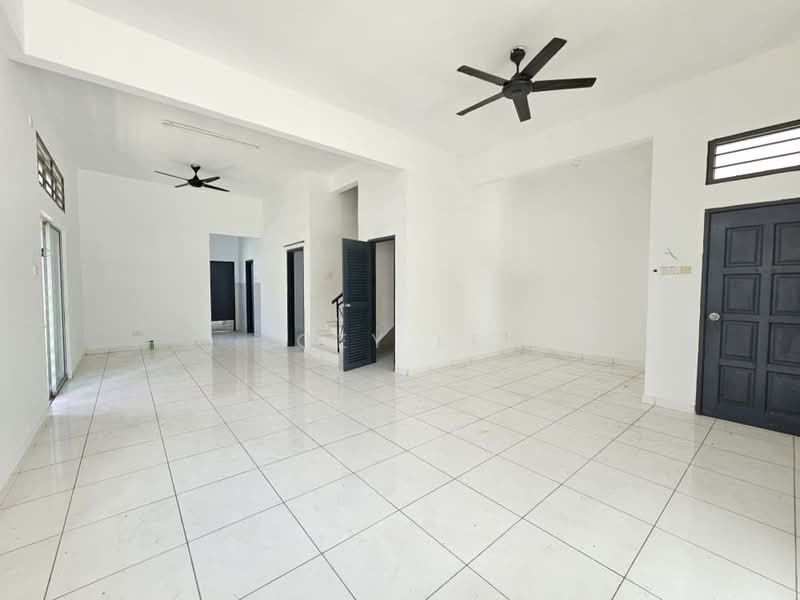 Semi-Detached House for Sale in Kota Masai (Pasir Gudang) - Zoey Lee - Living Room - PropertyGuru.com.my