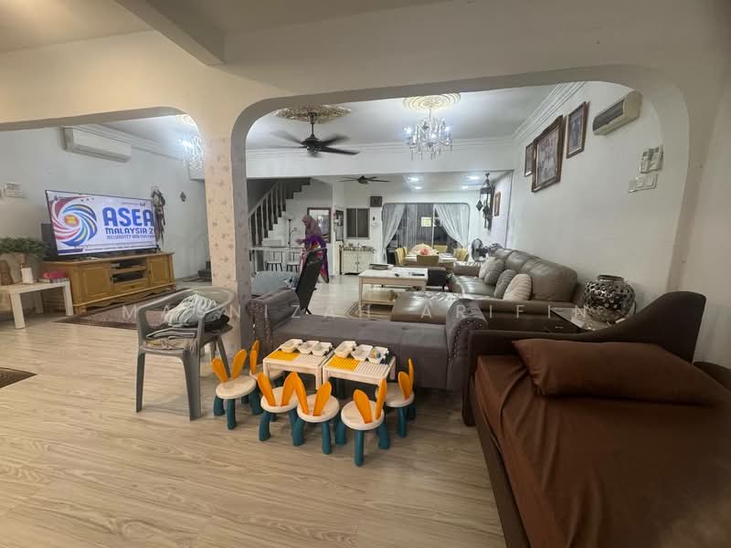 2-storey Terraced House for Sale in Batu Caves (Selangor) - Masnizah Arifin - Living Room - PropertyGuru.com.my