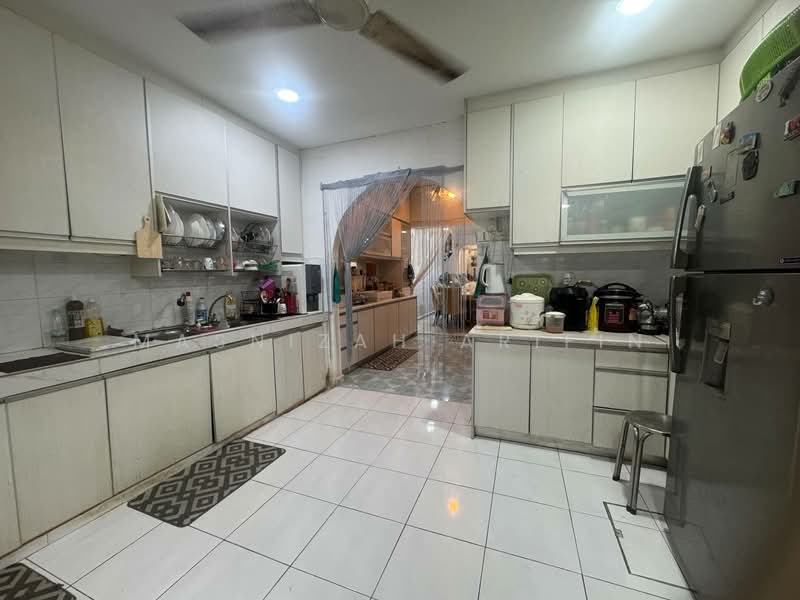 2-storey Terraced House for Sale in Batu Caves (Selangor) - Masnizah Arifin - Kitchen - PropertyGuru.com.my