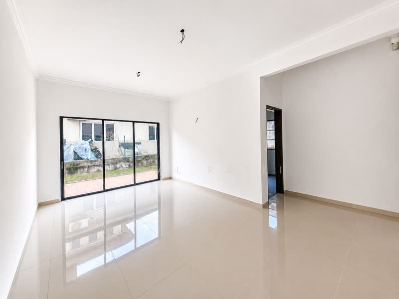 Rumah Banglo untuk Dijual di Taman Astana Indah (Bangi) - Iqbal Rafei - Living Room - PropertyGuru.com.my