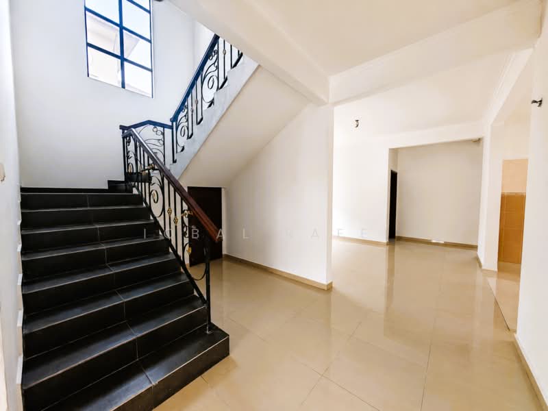 Rumah Banglo untuk Dijual di Taman Astana Indah (Bangi) - Iqbal Rafei - Entrance - PropertyGuru.com.my